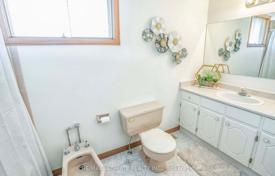 11 dormitorio casa de pueblo en Scarborough, Canadá. C$1 745 000