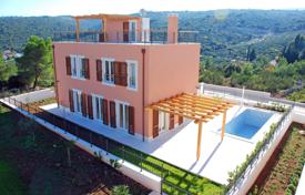 4 dormitorio villa 205 m² en Splitska, Croacia. 720 000 €