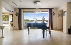 7 dormitorio piso 231 m² en Benahavis, España. 1 075 000 €