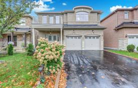 Casa de pueblo – Scarborough, Toronto, Ontario,  Canadá. C$1 562 000
