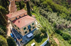 Villa – Lucca, Toscana, Italia. 1 500 000 €