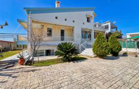 4 dormitorio villa 200 m² en Korinthia, Grecia. 680 000 €