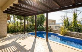 4 dormitorio villa 240 m² en Tivat city, Montenegro. 840 000 €