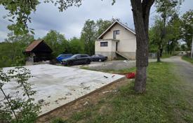 4 dormitorio casa de pueblo 200 m² en Karlovac County, Croacia. 170 000 €