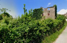 4 dormitorio casa de pueblo 198 m² en Grožnjan, Croacia. 260 000 €