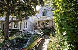 Casa de pueblo – East York, Toronto, Ontario,  Canadá. C$1 379 000