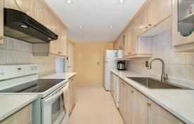 3 dormitorio piso en Scarborough, Canadá. C$738 000