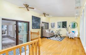 8 dormitorio casa de pueblo en Scarborough, Canadá. C$1 267 000