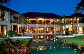 Villa – Seminyak, Bali, Indonesia. 7 200 €  por semana