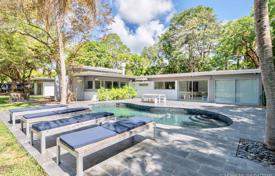 Villa – Pinecrest, Florida, Estados Unidos. $1 100 000