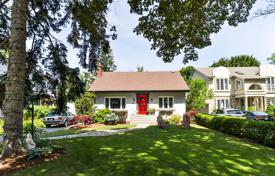 Casa de pueblo – Etobicoke, Toronto, Ontario,  Canadá. C$1 926 000