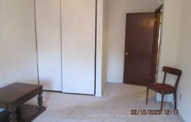 9 dormitorio casa de pueblo en East York, Canadá. C$1 770 000