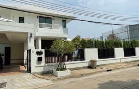 4 dormitorio chalet en Bangkok, Tailandia. $5 200  por semana