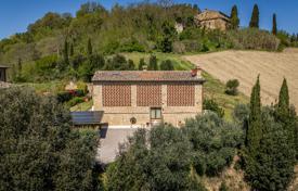 9 dormitorio finca rústica 205 m² en San Gimignano, Italia. 930 000 €