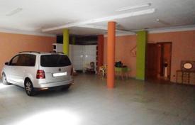 5 dormitorio casa de pueblo 460 m² en Martorell, España. 798 000 €