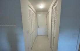 1-dormitorio apartamentos en condominio 92 m² en Doral, Estados Unidos. $380 000
