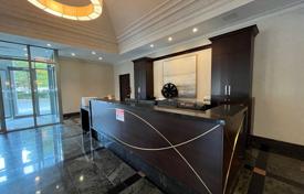 5 dormitorio piso en North York, Canadá. C$973 000
