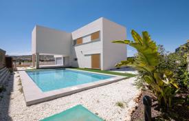 4 dormitorio villa 298 m² en Algorfa, España. 669 000 €