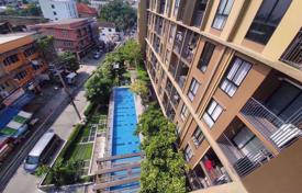 2-dormitorio apartamentos en condominio en Phra Khanong, Tailandia. $186 000