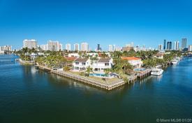 Villa – North Miami Beach, Florida, Estados Unidos. $3 800 000
