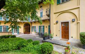 4 dormitorio piso en Rivoli, Italia. 430 000 €