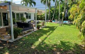 Villa – Key Biscayne, Florida, Estados Unidos. $1 880 000