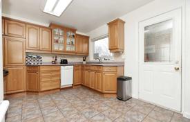 4 dormitorio casa de pueblo en Etobicoke, Canadá. C$1 846 000