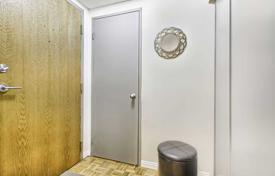 3 dormitorio piso en Yonge Street, Canadá. C$779 000