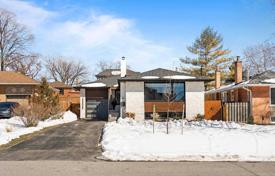 8 dormitorio casa de pueblo en Etobicoke, Canadá. C$2 189 000
