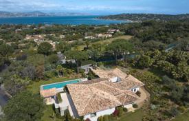 8 dormitorio villa en Saint-Tropez, Francia. 75 000 €  por semana
