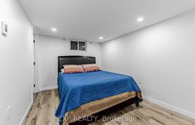 18 dormitorio casa de pueblo en York, Canadá. C$2 292 000