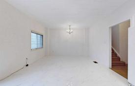 4 dormitorio casa de pueblo en Scarborough, Canadá. C$1 837 000