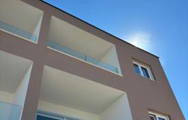 3 dormitorio piso 64 m² en Peroj, Croacia. 240 000 €