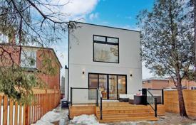 Casa de pueblo – Etobicoke, Toronto, Ontario,  Canadá. C$2 179 000