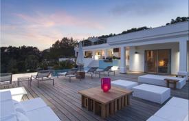 Villa – Ibiza, Islas Baleares, España. 19 400 €  por semana