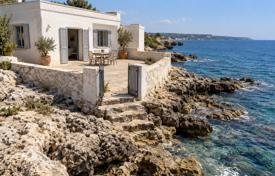 6 dormitorio villa 200 m² en Avola, Italia. 1 600 000 €