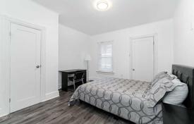 9 dormitorio adosado en Old Toronto, Canadá. C$2 104 000