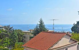 5 dormitorio piso 160 m² en Liguria, Italia. 800 000 €