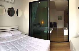 1-dormitorio apartamentos en condominio en Phaya Thai, Tailandia. $207 000