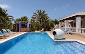 Villa – Islas Baleares, España. 5 800 €  por semana