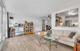 Piso – Scarlett Road, Toronto, Ontario,  Canadá. C$801 000