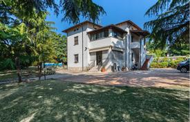 Villa – Lonato del Garda, Lombardía, Italia. 1 200 000 €