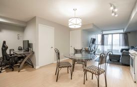 Piso – Dan Leckie Way, Old Toronto, Toronto,  Ontario,   Canadá. C$746 000