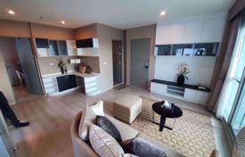 2-dormitorio apartamentos en condominio en Huai Khwang, Tailandia. $228 000