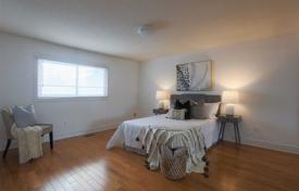 4 dormitorio casa de pueblo en Scarborough, Canadá. C$1 720 000