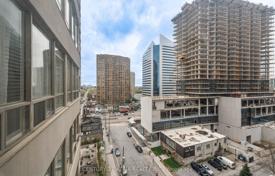 7 dormitorio piso en North York, Canadá. C$1 022 000