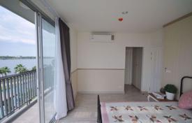 2-dormitorio apartamentos en condominio en Nonthaburi, Tailandia. $167 000