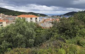 Terreno en Vis, Croacia. 245 000 €
