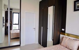 1-dormitorio apartamentos en condominio en Huai Khwang, Tailandia. $125 000