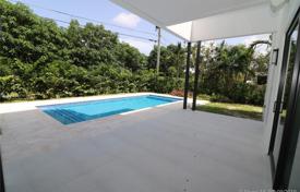 Villa – Pinecrest, Florida, Estados Unidos. $1 498 000